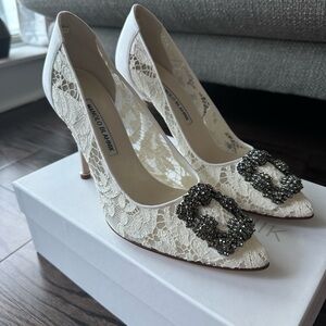 Authentic White Lace Manolo Blanhnik